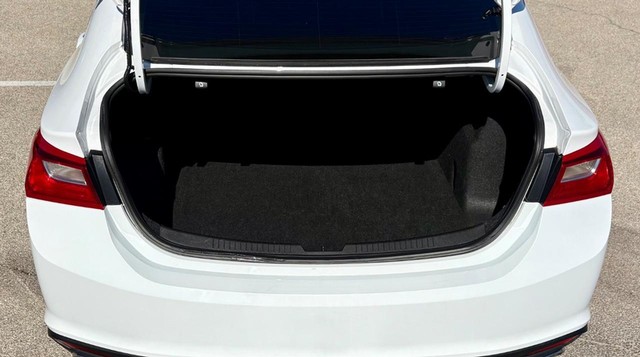 2019 Chevrolet Malibu RS thumbnail image 05