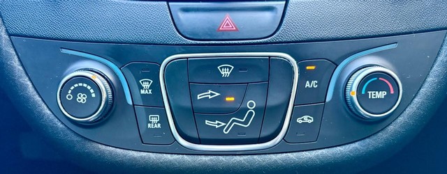 2019 Chevrolet Malibu RS thumbnail image 24