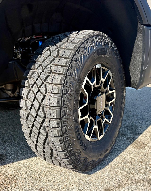 2026 GMC Sierra 2500HD AT4X - Photo 13