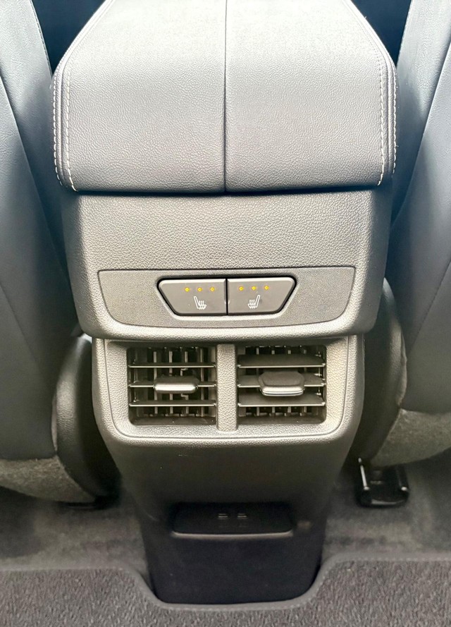 2027 GMC Terrain AWD Denali thumbnail image 12