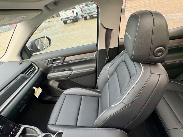 2027 GMC Terrain AWD Denali thumbnail image 15