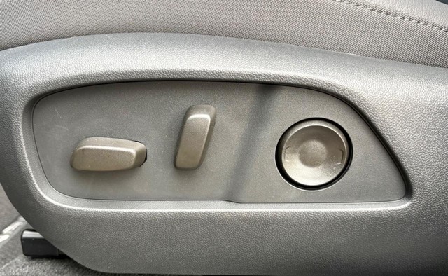 2027 GMC Terrain AWD Denali thumbnail image 32