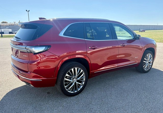 2025 Buick Enclave Avenir thumbnail image 03