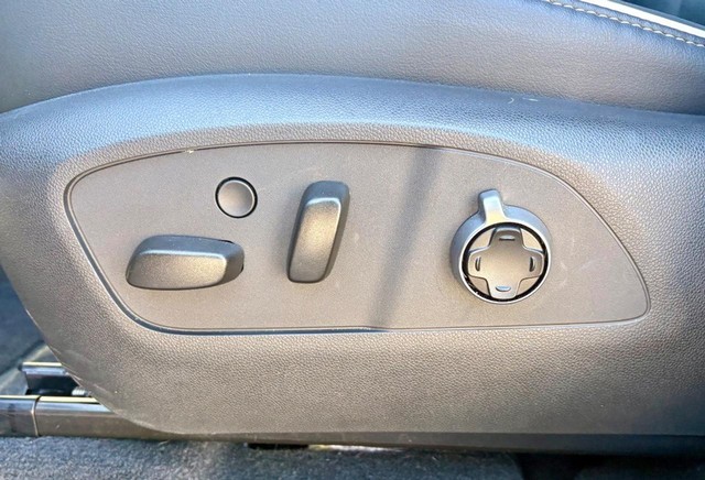 2025 Buick Enclave Avenir thumbnail image 33
