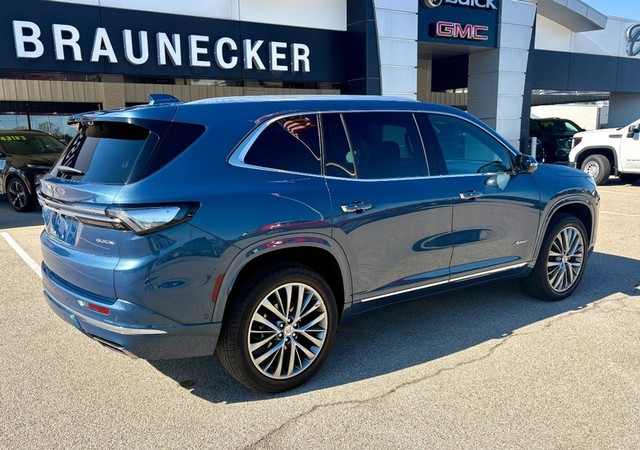2026 Buick Enclave Avenir thumbnail image 03