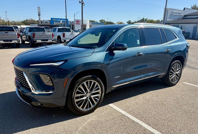 2026 Buick Enclave Avenir thumbnail image 09