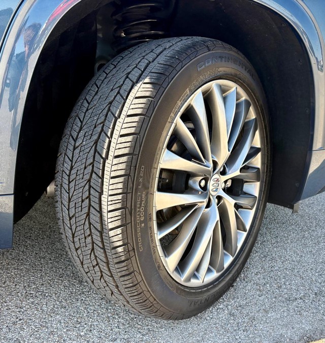 2026 Buick Enclave Avenir thumbnail image 12