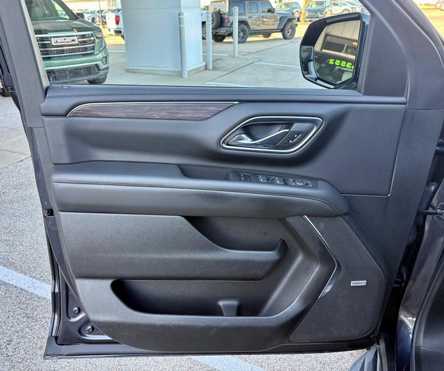 2024 Chevrolet Tahoe LT thumbnail image 18