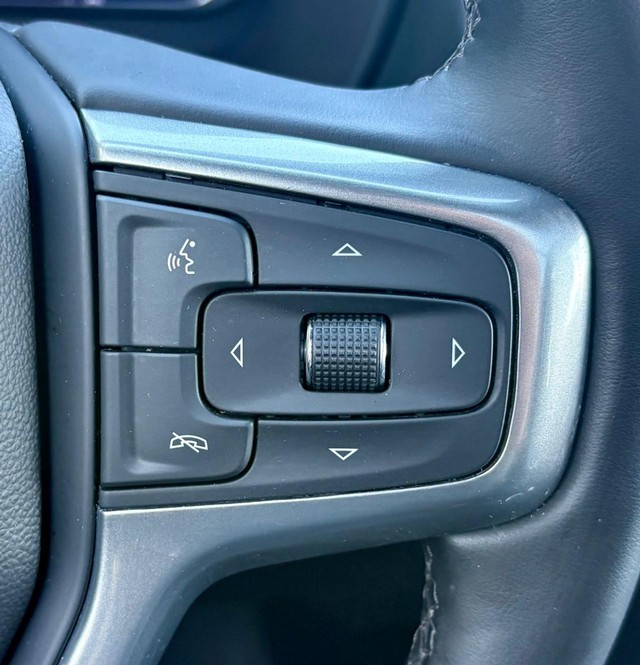2024 Chevrolet Tahoe LT thumbnail image 24