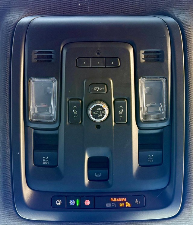2024 Chevrolet Tahoe LT thumbnail image 33