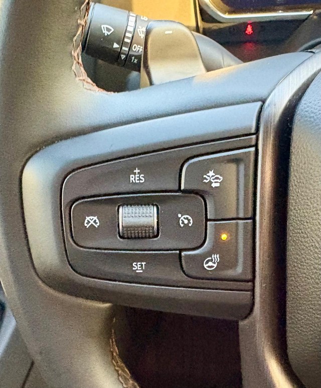 2026 GMC Sierra 1500 AT4 thumbnail image 25