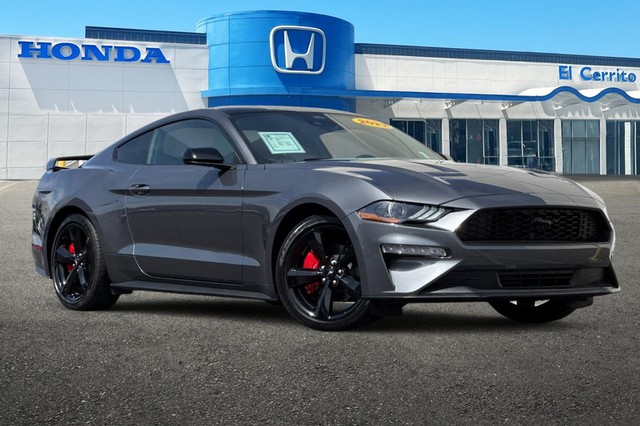 more details - ford mustang
