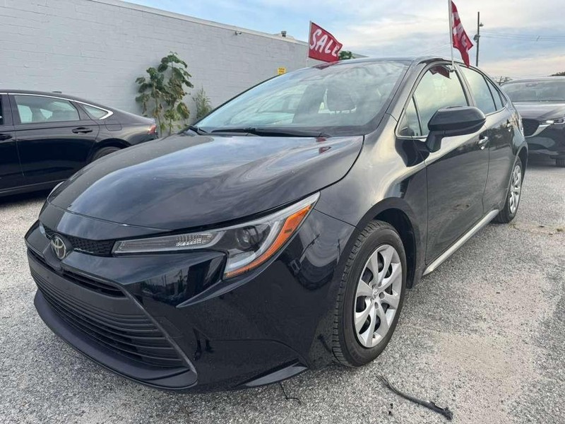 Toyota Corolla Vehicle Full-screen Gallery Image 5