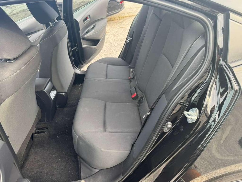 Toyota Corolla Vehicle Full-screen Gallery Image 14