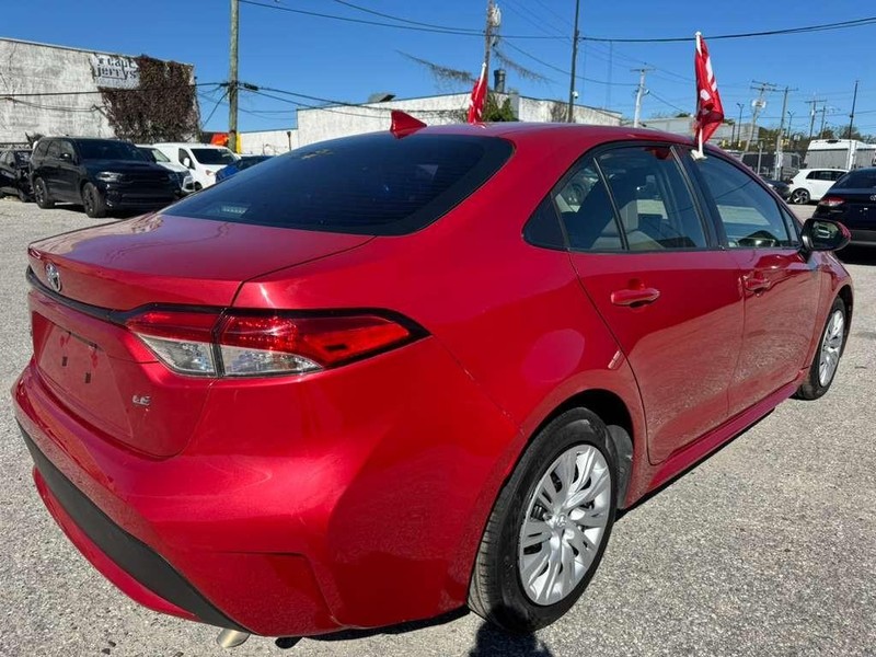 Toyota Corolla Vehicle Full-screen Gallery Image 8