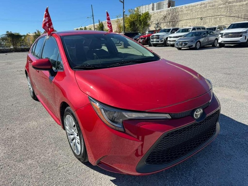 Toyota Corolla Vehicle Full-screen Gallery Image 9