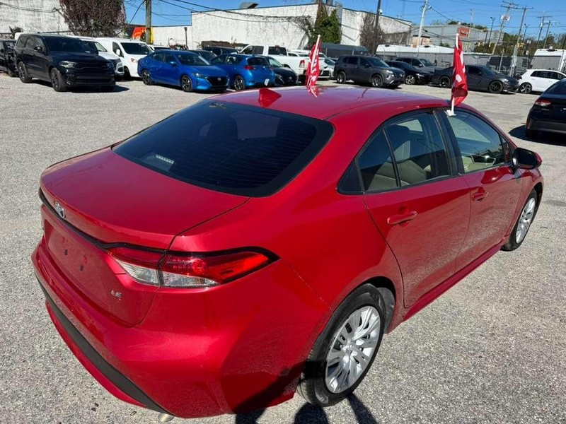 Toyota Corolla Vehicle Full-screen Gallery Image 12