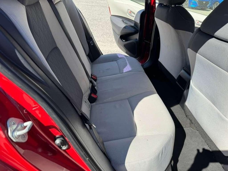 Toyota Corolla Vehicle Full-screen Gallery Image 16