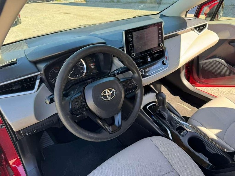 Toyota Corolla Vehicle Full-screen Gallery Image 21