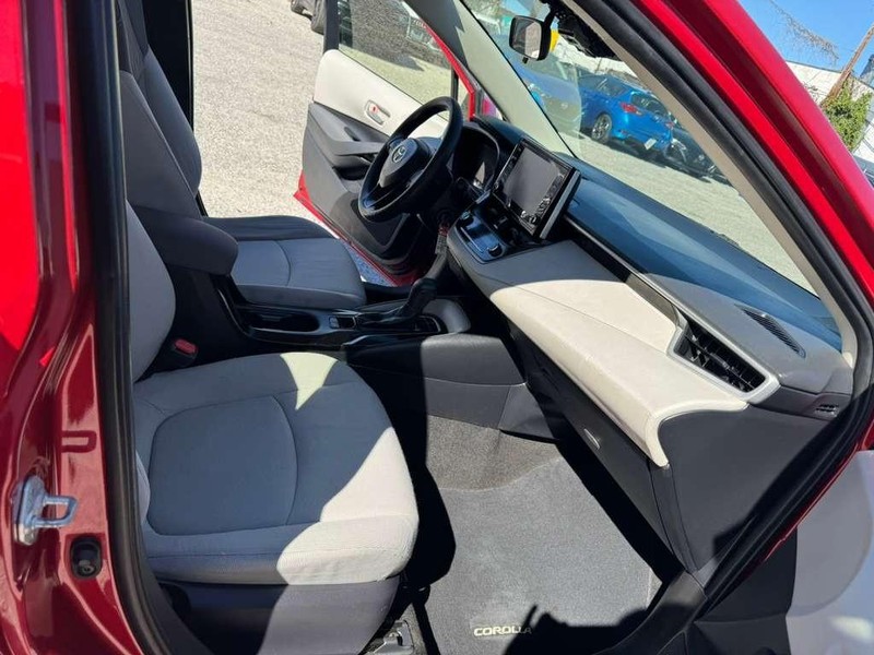 Toyota Corolla Vehicle Full-screen Gallery Image 25