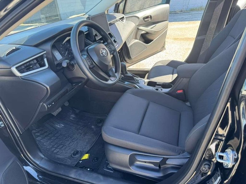 Toyota Corolla Vehicle Full-screen Gallery Image 19