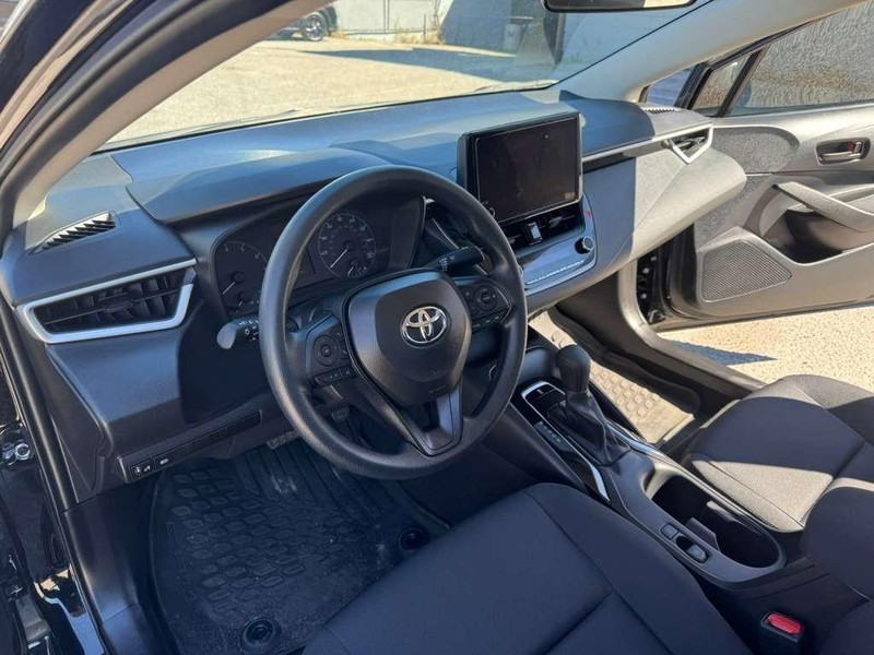 Toyota Corolla Vehicle Full-screen Gallery Image 23