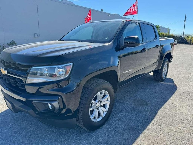 Chevrolet Colorado Vehicle Full-screen Gallery Image 2
