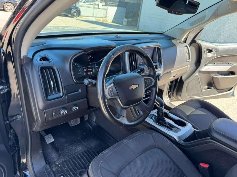 Chevrolet Colorado Vehicle Full-screen Gallery Image 25