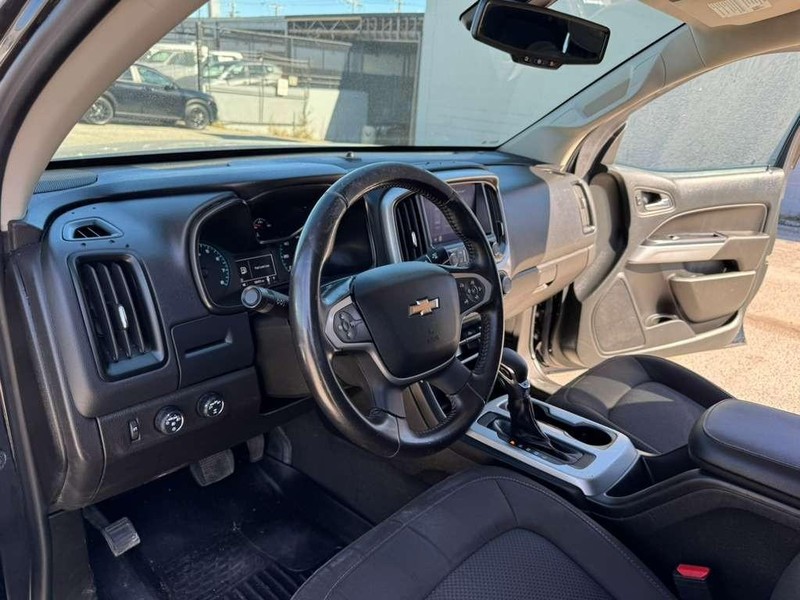 Chevrolet Colorado Vehicle Full-screen Gallery Image 26