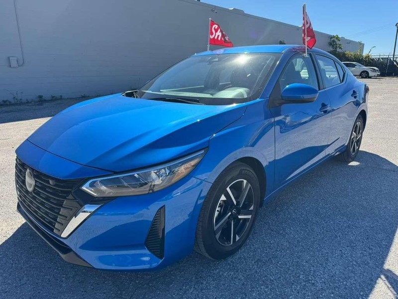 Nissan Sentra Vehicle Full-screen Gallery Image 2