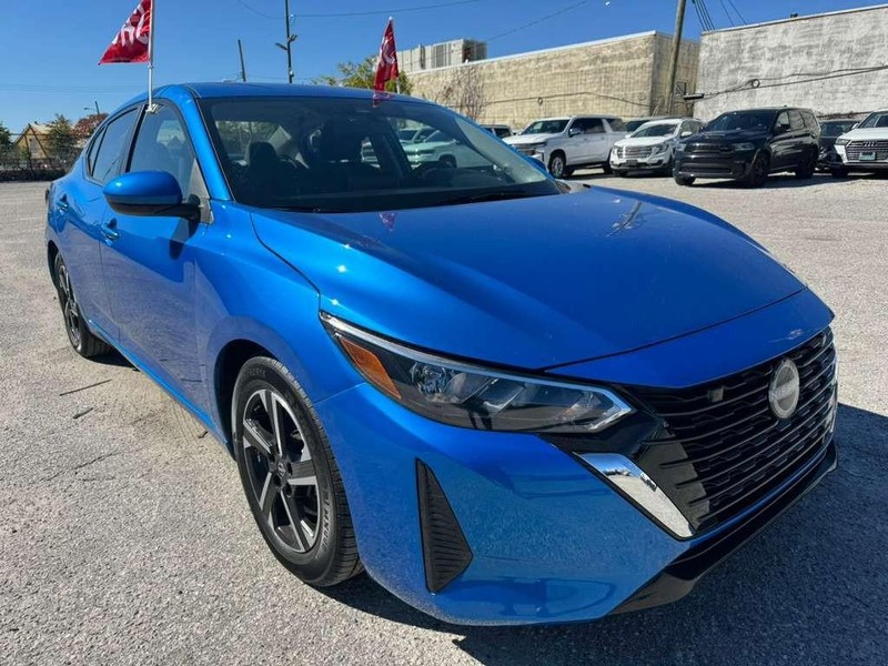 Nissan Sentra Vehicle Full-screen Gallery Image 4