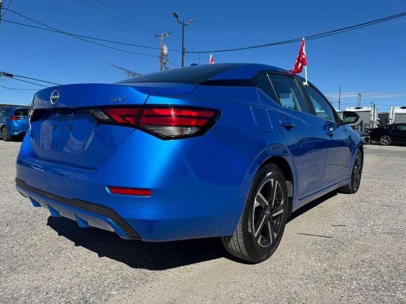 Nissan Sentra Vehicle Full-screen Gallery Image 8