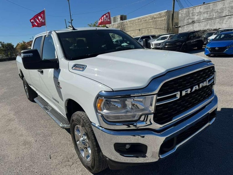 Ram 2500 Vehicle Full-screen Gallery Image 9