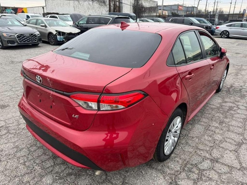 Toyota Corolla Vehicle Full-screen Gallery Image 11