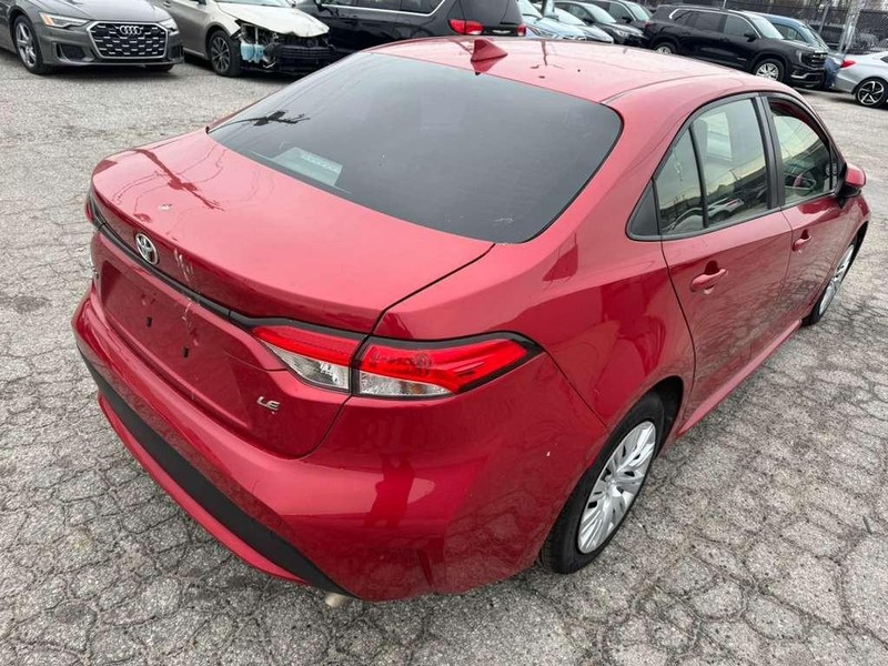 Toyota Corolla Vehicle Full-screen Gallery Image 13