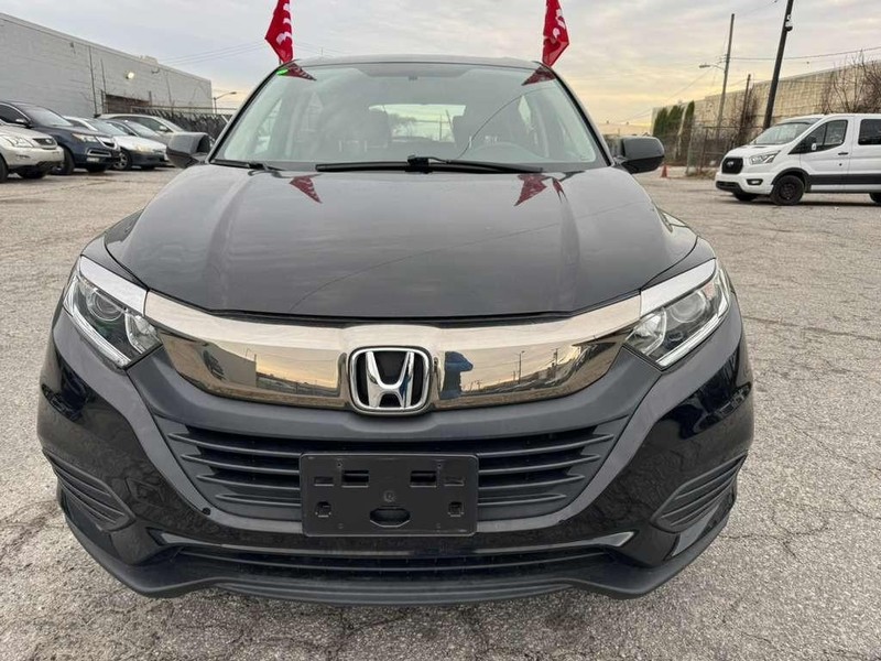 Honda HR-V Vehicle Full-screen Gallery Image 2