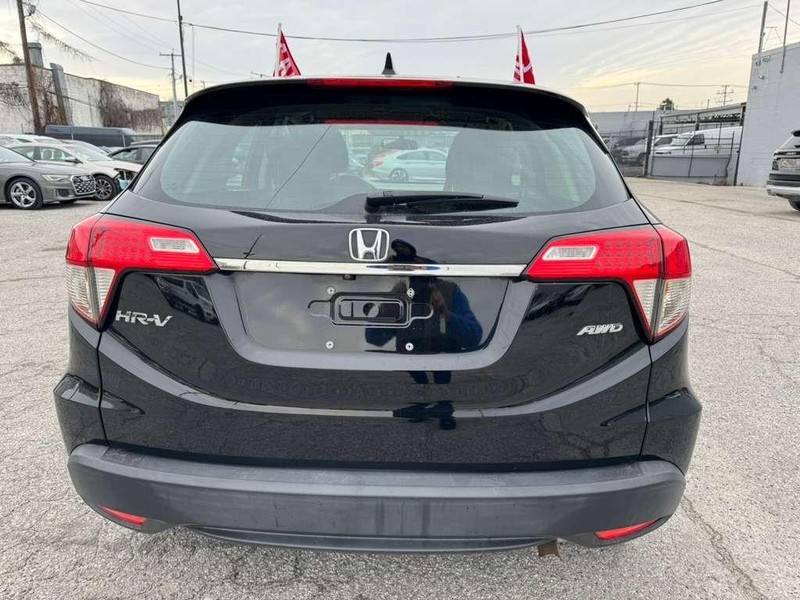 Honda HR-V Vehicle Full-screen Gallery Image 8