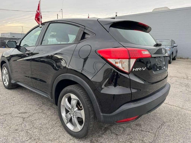 Honda HR-V Vehicle Full-screen Gallery Image 11