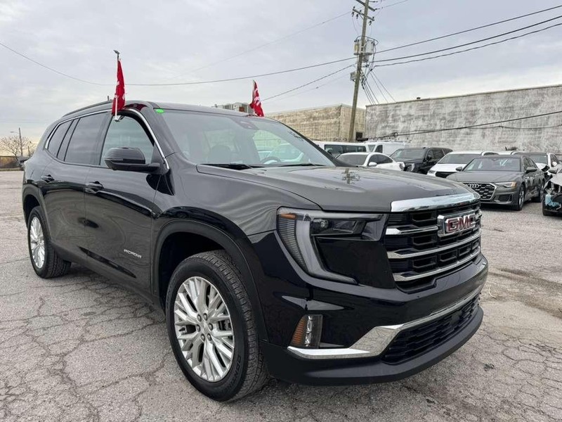 GMC Acadia Vehicle Full-screen Gallery Image 4