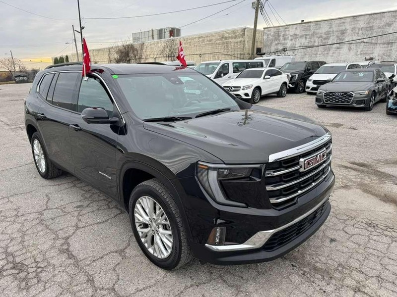 GMC Acadia Vehicle Full-screen Gallery Image 5