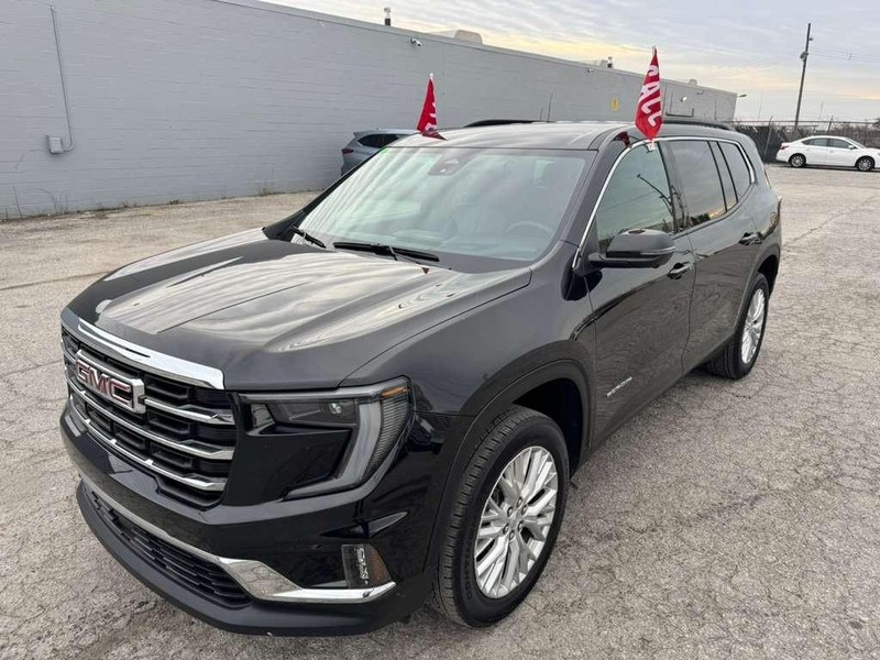 GMC Acadia Vehicle Full-screen Gallery Image 9