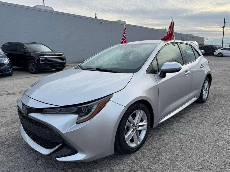 Toyota Corolla Hatchback Vehicle Full-screen Gallery Image 2
