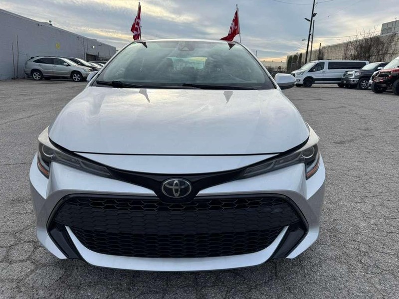 Toyota Corolla Hatchback Vehicle Full-screen Gallery Image 3