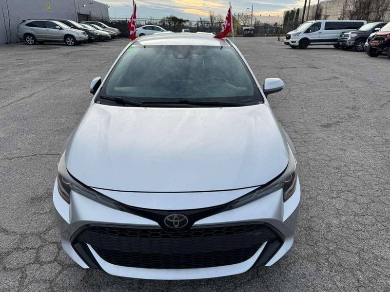 Toyota Corolla Hatchback Vehicle Full-screen Gallery Image 4