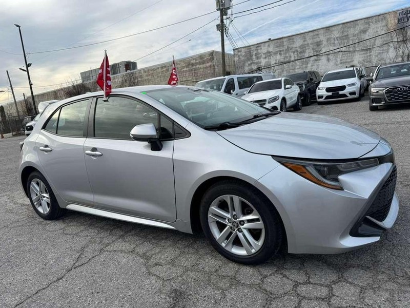 Toyota Corolla Hatchback Vehicle Full-screen Gallery Image 8