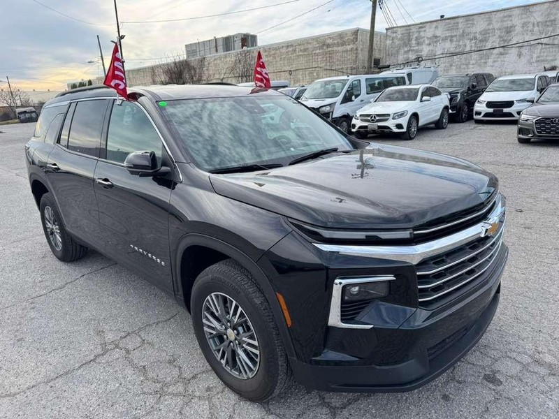 Chevrolet Traverse Vehicle Full-screen Gallery Image 4