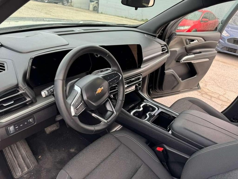 Chevrolet Traverse Vehicle Full-screen Gallery Image 17