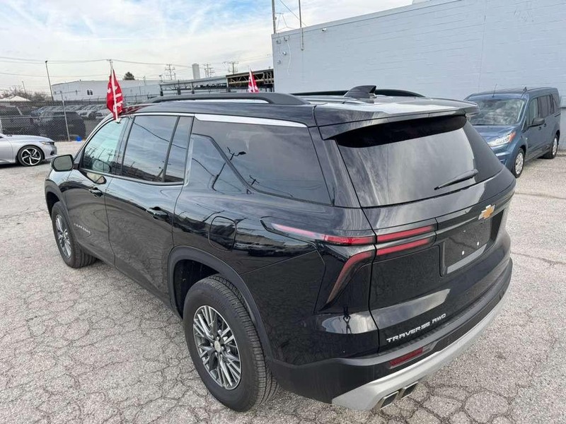 Chevrolet Traverse Vehicle Full-screen Gallery Image 19