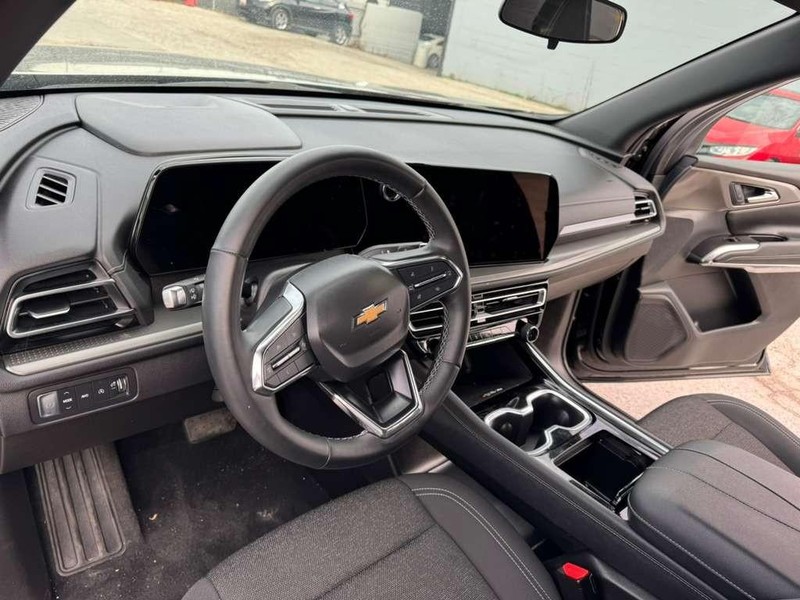 Chevrolet Traverse Vehicle Full-screen Gallery Image 20