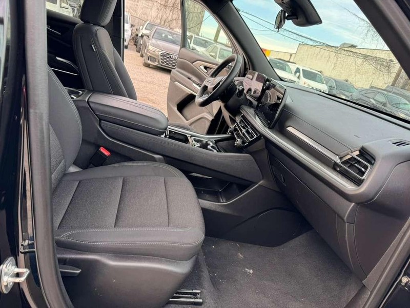 Chevrolet Traverse Vehicle Full-screen Gallery Image 22